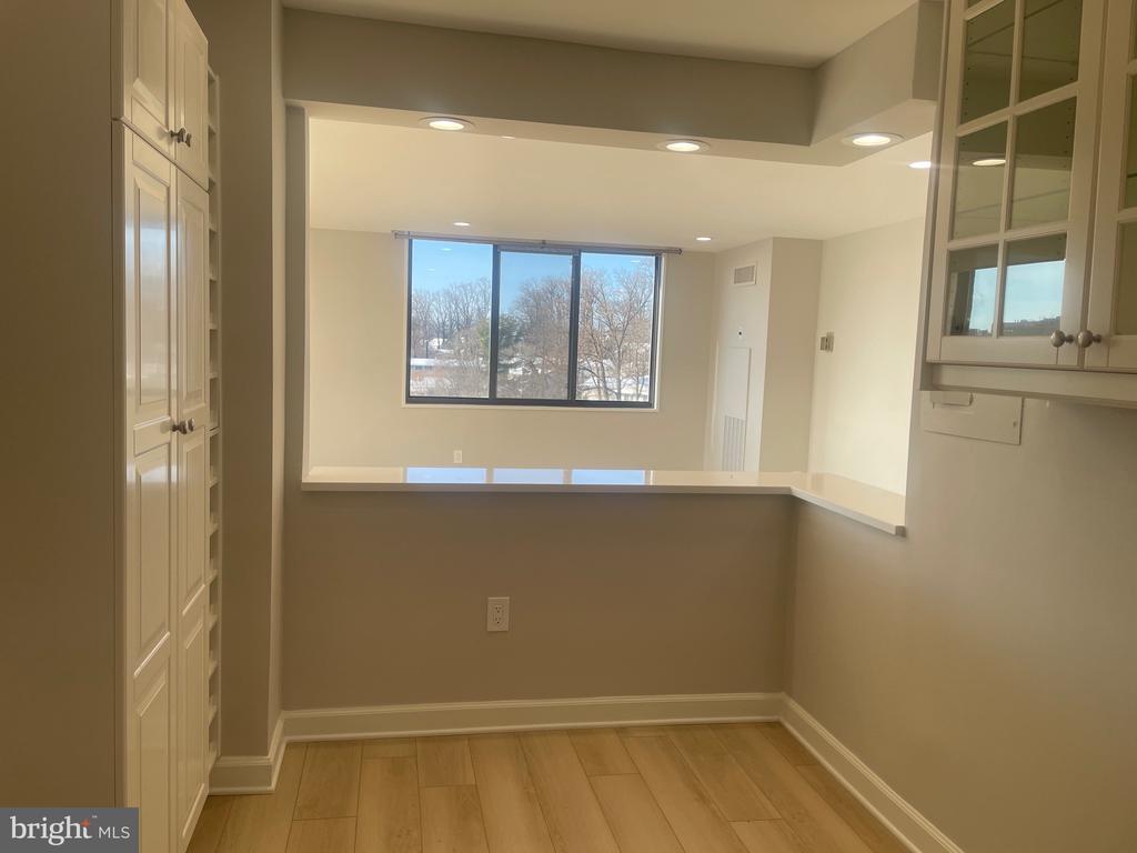 5225 POOKS HILL ROAD Unit: 828S