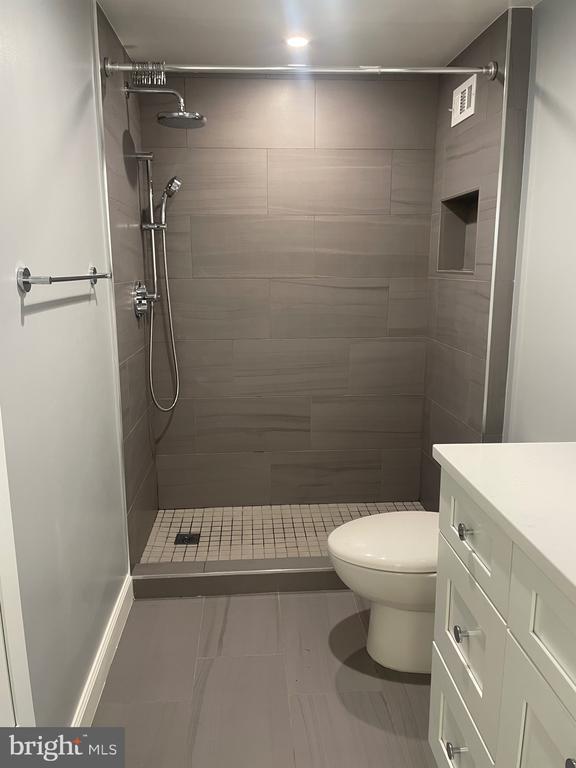 5225 POOKS HILL ROAD Unit: 828S