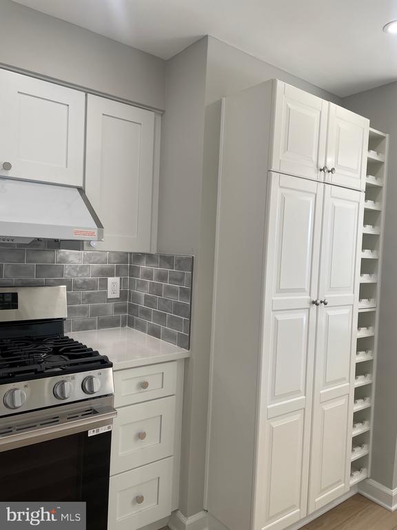5225 POOKS HILL ROAD Unit: 828S