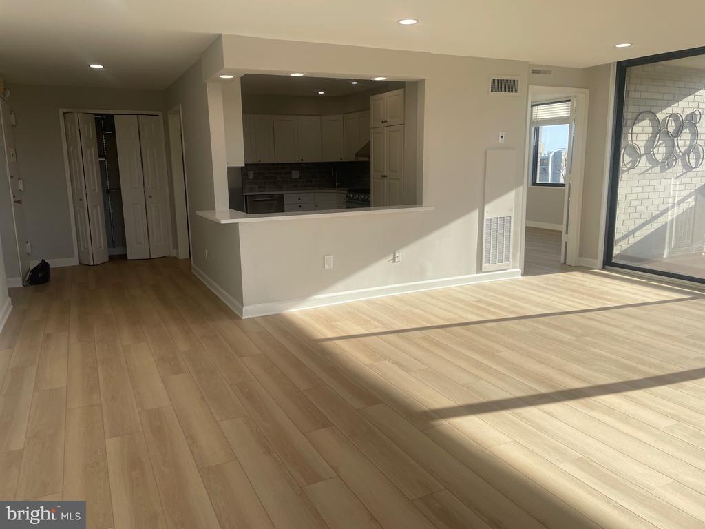 5225 POOKS HILL ROAD Unit: 828S