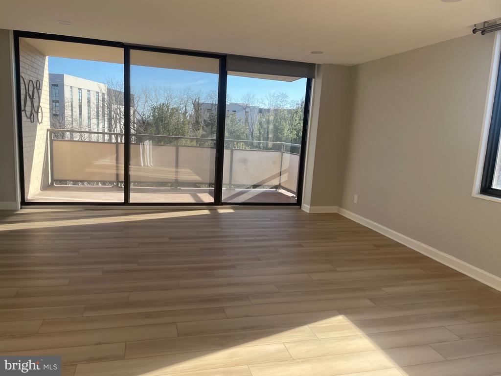 5225 POOKS HILL ROAD Unit: 828S