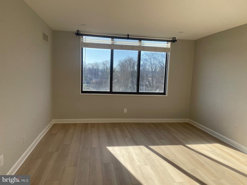 5225 POOKS HILL ROAD Unit: 828S