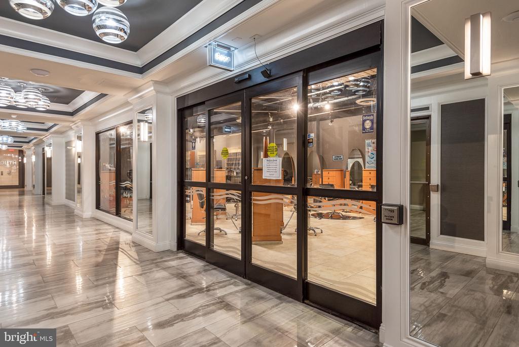 5225 POOKS HILL ROAD Unit: 828S