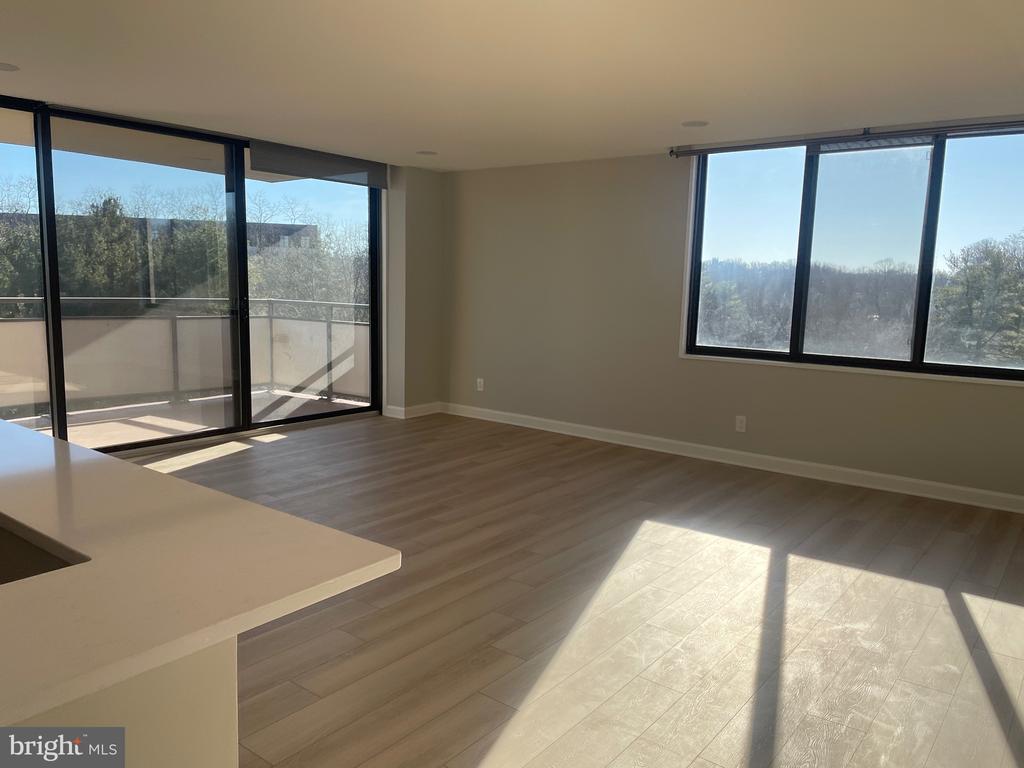 5225 POOKS HILL ROAD Unit: 828S