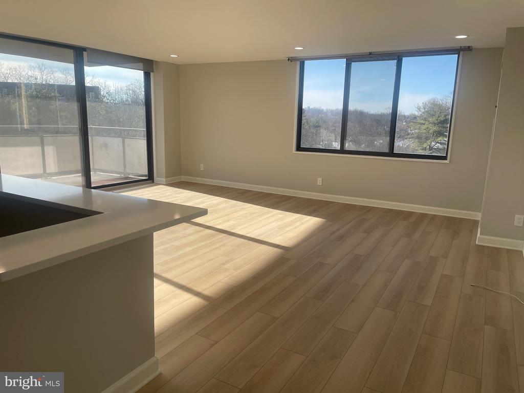 5225 POOKS HILL ROAD Unit: 828S
