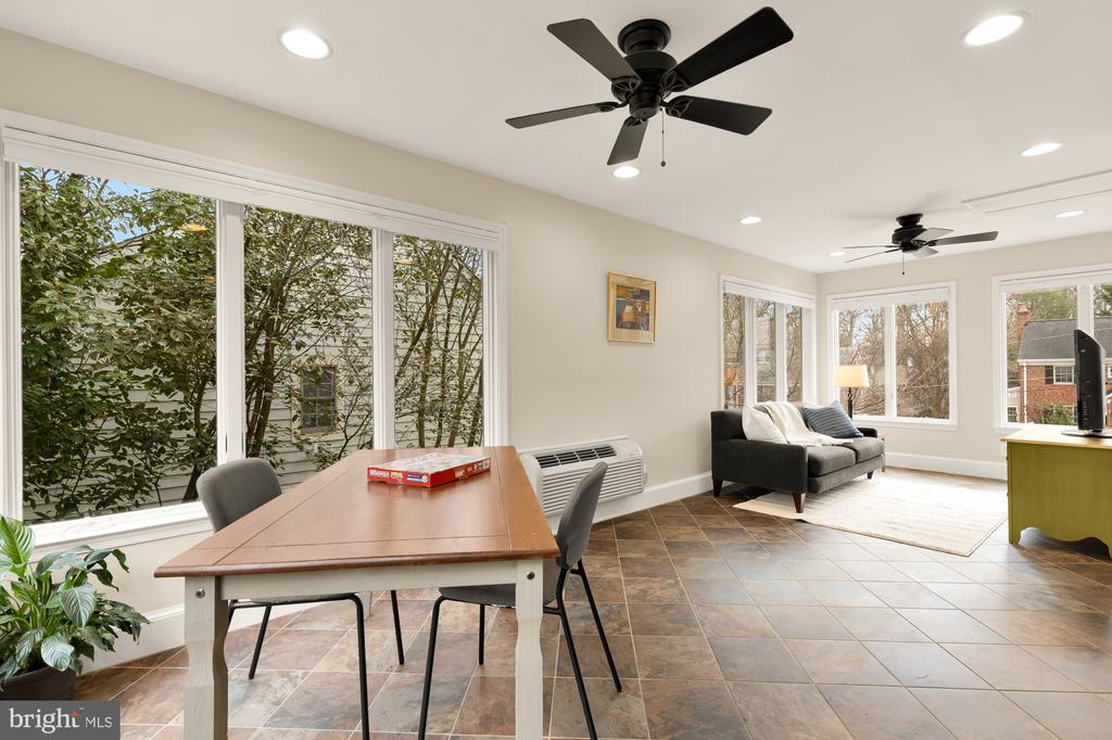 1511 LIVE OAK DRIVE