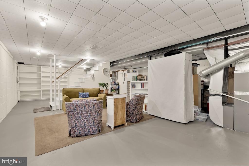 1511 LIVE OAK DRIVE