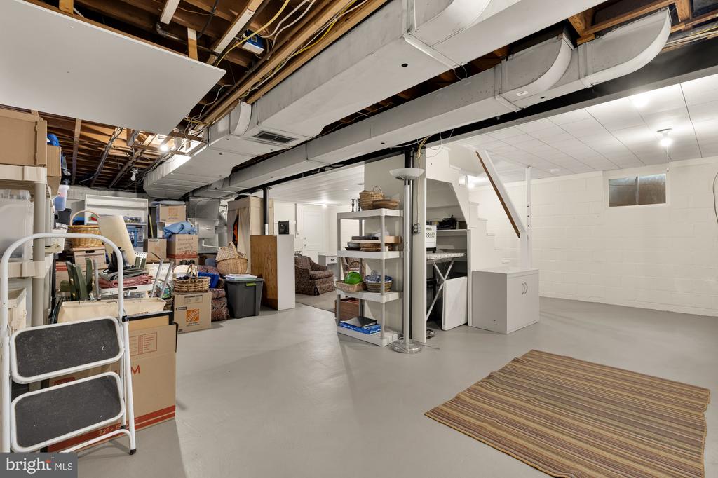1511 LIVE OAK DRIVE