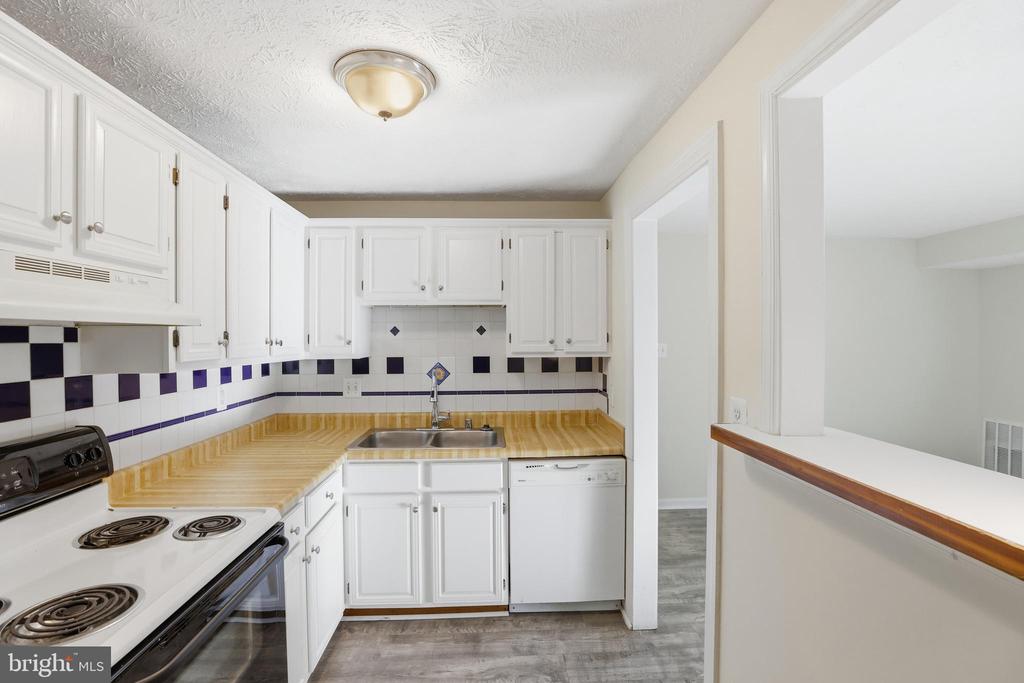 12309 SILVERGATE WAY Unit: 908-D