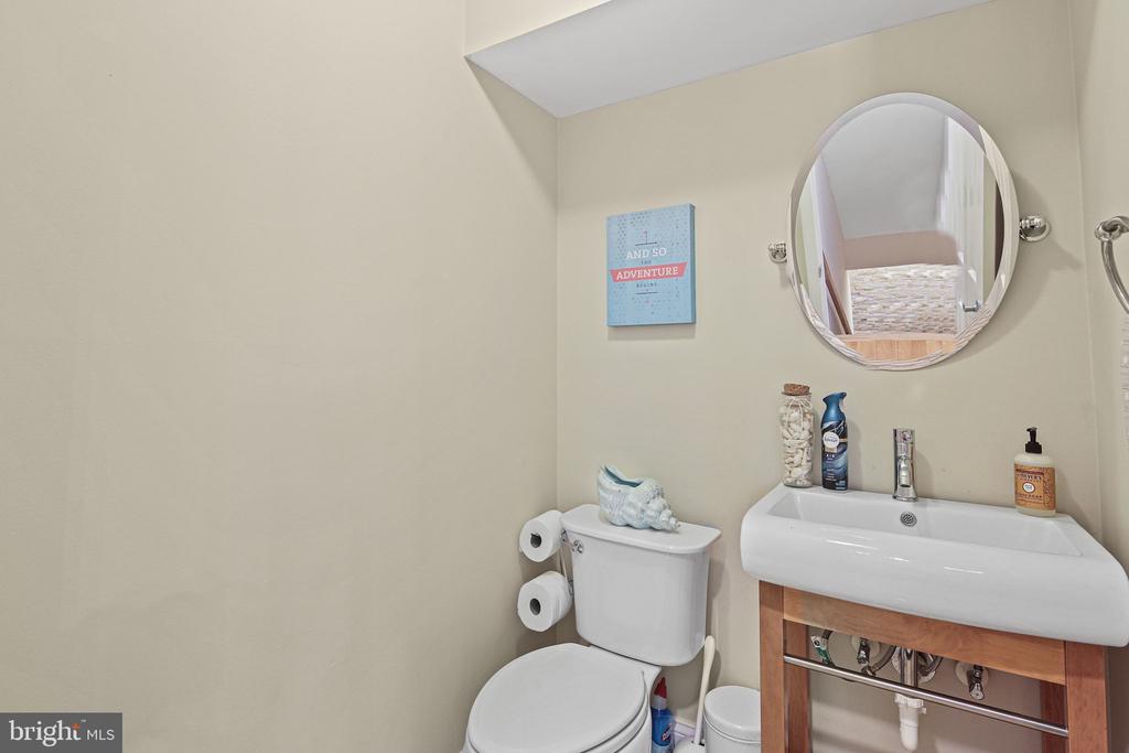 8405 MARKETREE CIRCLE