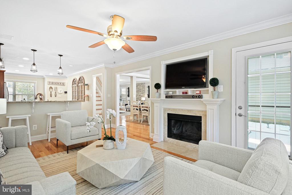 8405 MARKETREE CIRCLE
