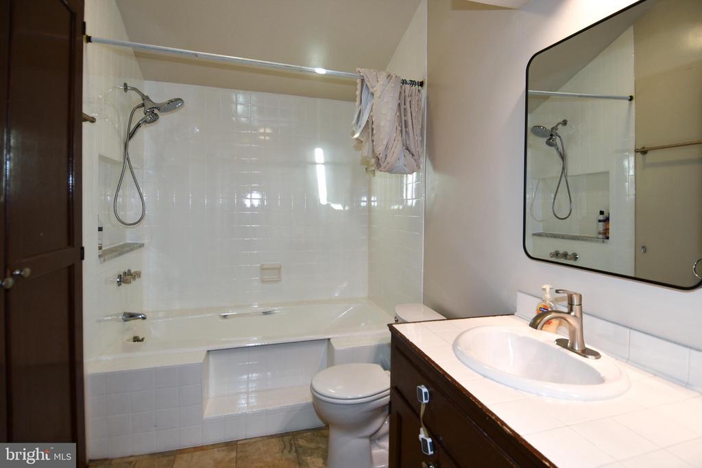 9325 LONG BRANCH PARKWAY