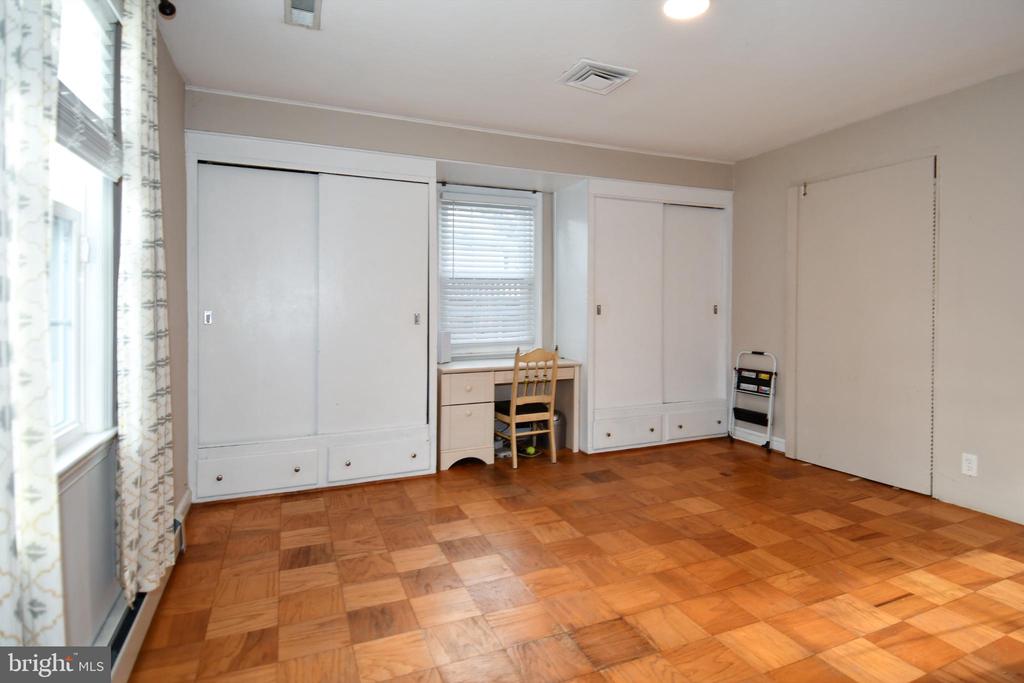 9325 LONG BRANCH PARKWAY