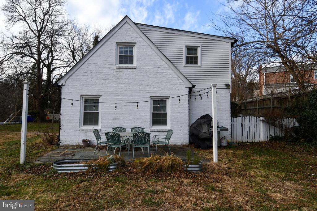 9325 LONG BRANCH PARKWAY