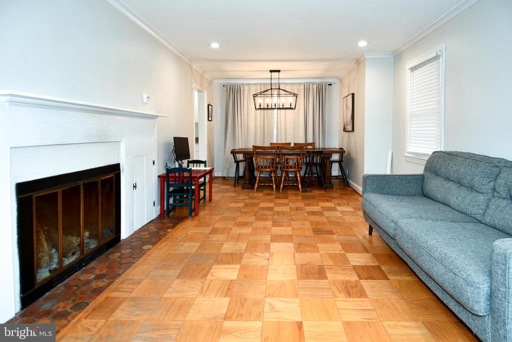 9325 LONG BRANCH PARKWAY