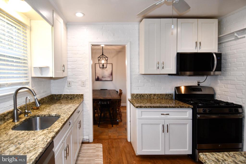 9325 LONG BRANCH PARKWAY