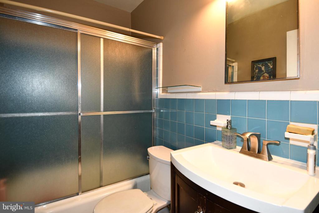 9325 LONG BRANCH PARKWAY