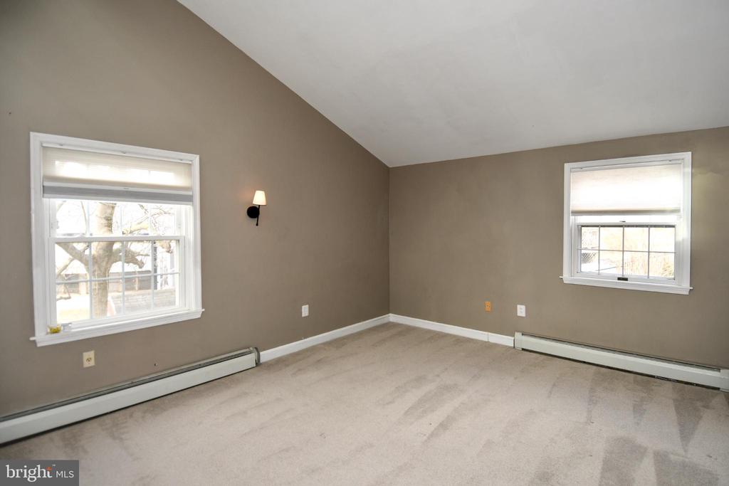 9325 LONG BRANCH PARKWAY