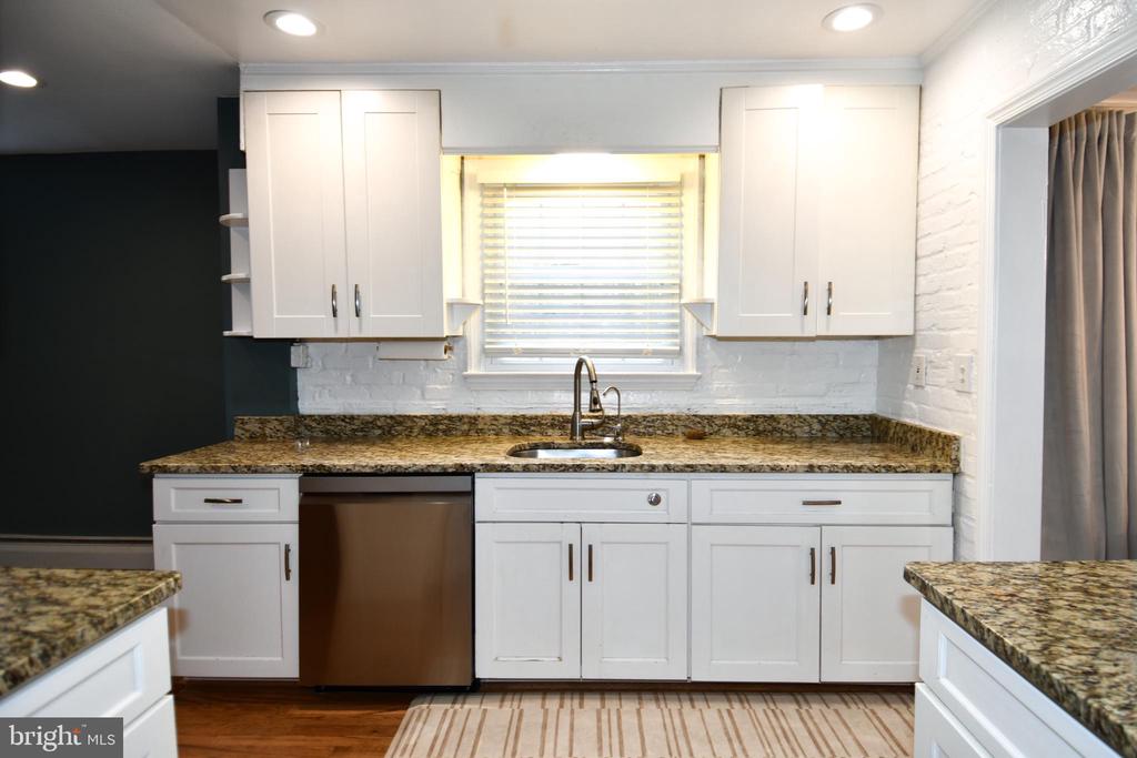9325 LONG BRANCH PARKWAY