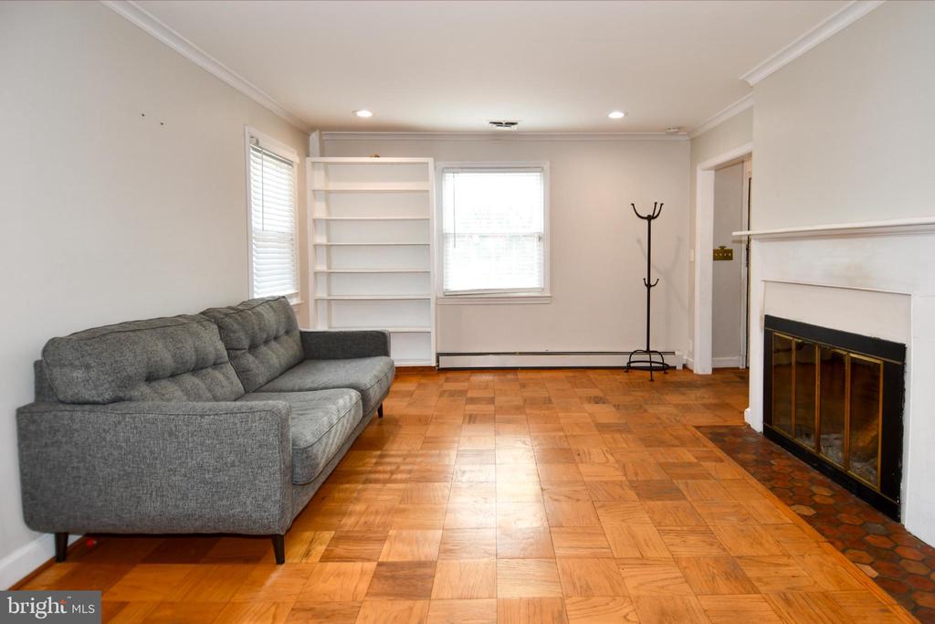 9325 LONG BRANCH PARKWAY