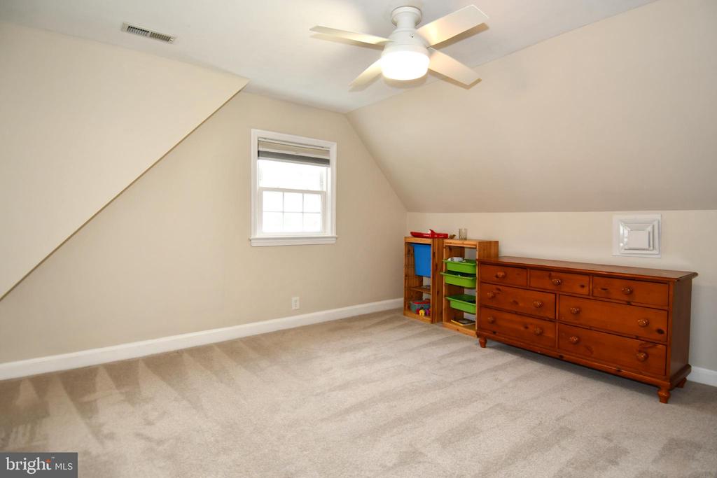 9325 LONG BRANCH PARKWAY