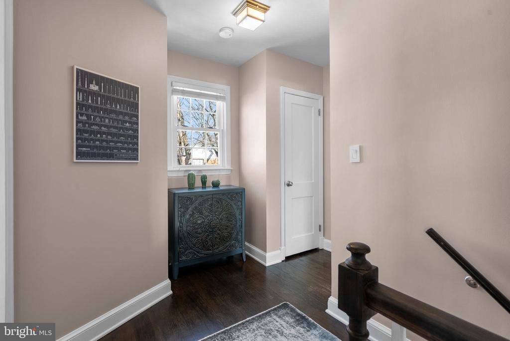 707 FOREST GLEN ROAD