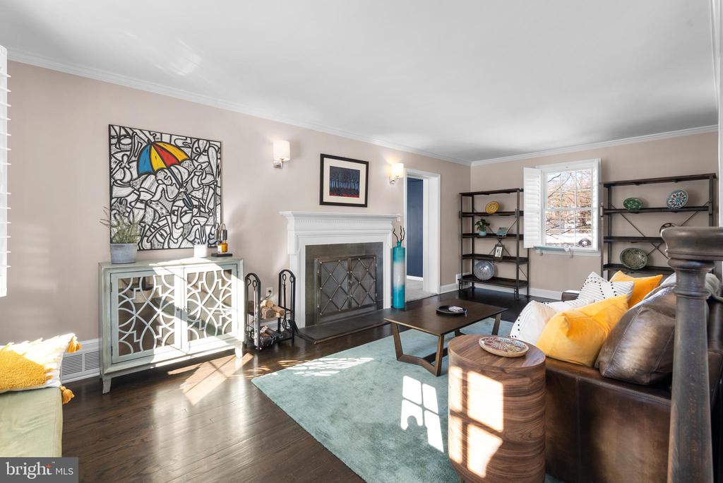 707 FOREST GLEN ROAD