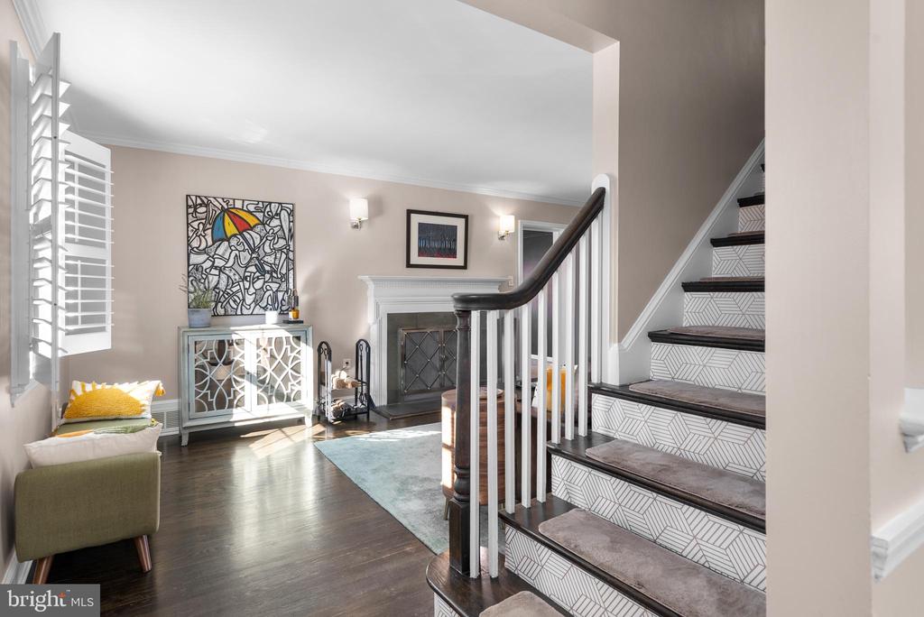 707 FOREST GLEN ROAD