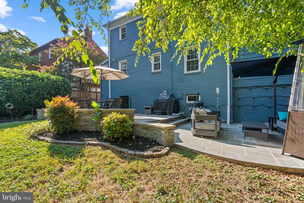707 FOREST GLEN ROAD