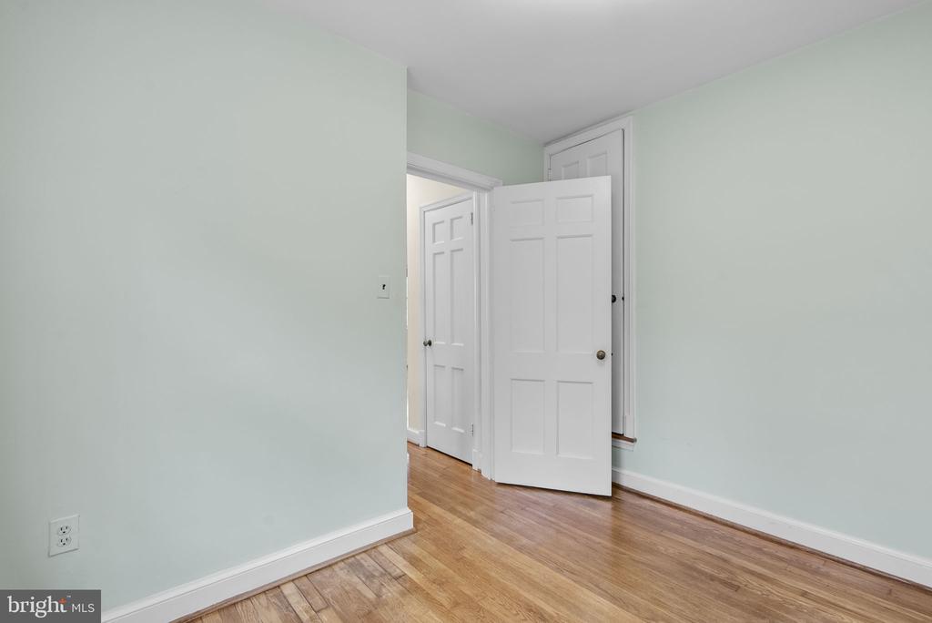 414 HILLMOOR DRIVE