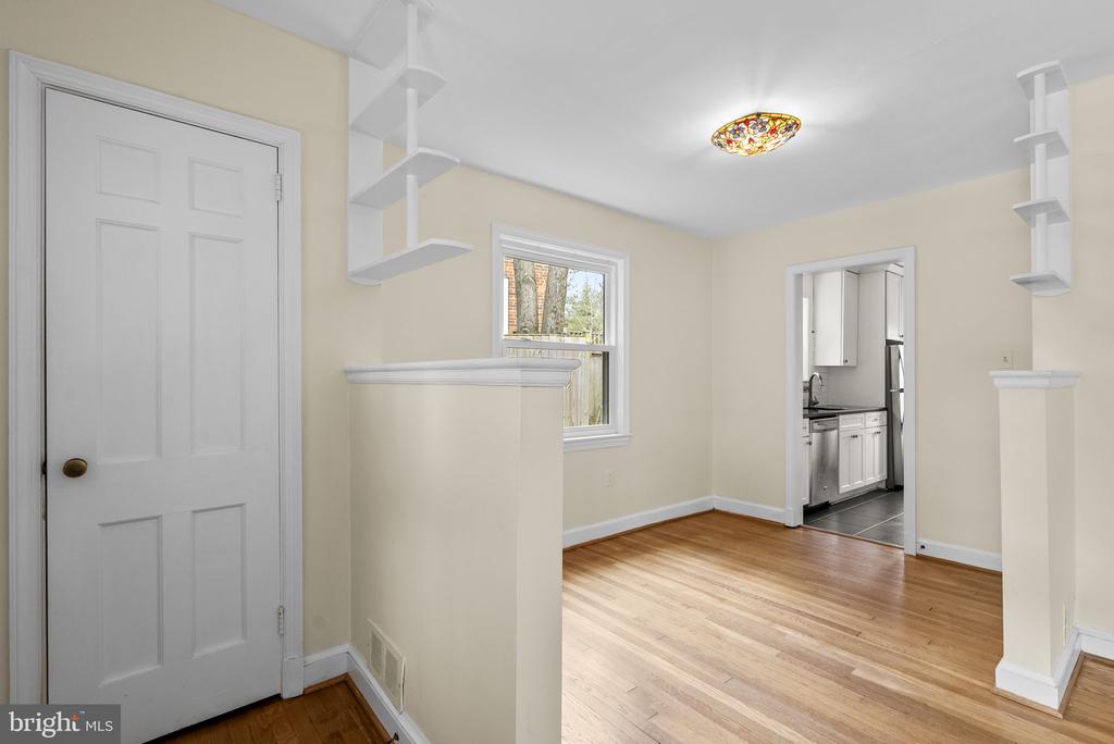 414 HILLMOOR DRIVE