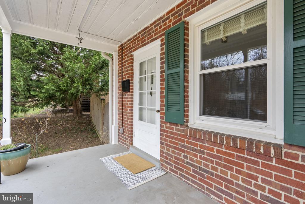 414 HILLMOOR DRIVE