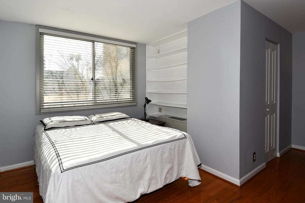 4601 N PARK AVENUE Unit: 101