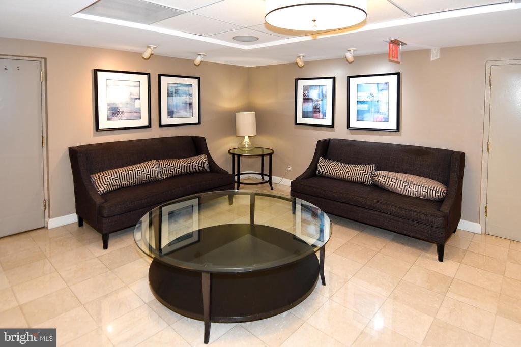 4601 N PARK AVENUE Unit: 101