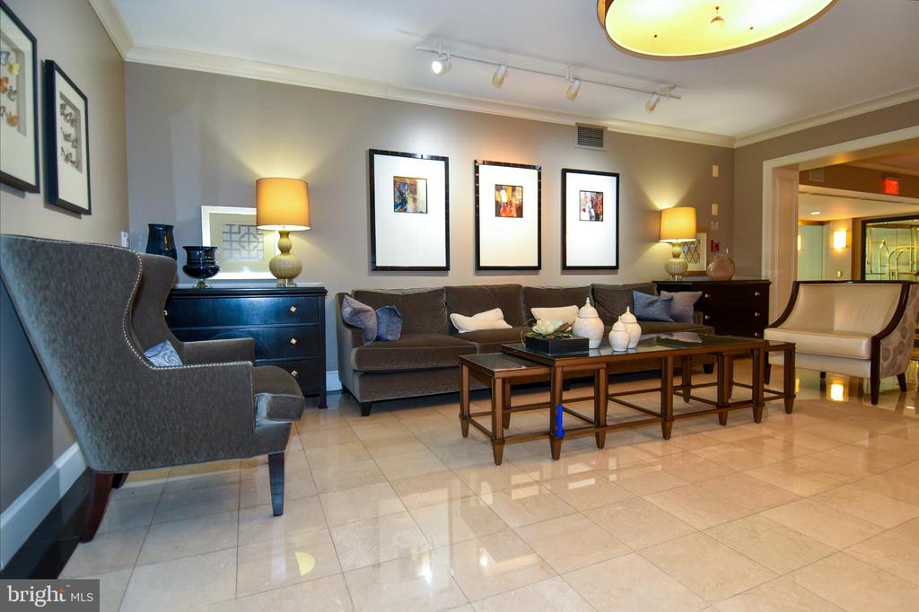 4601 N PARK AVENUE Unit: 101