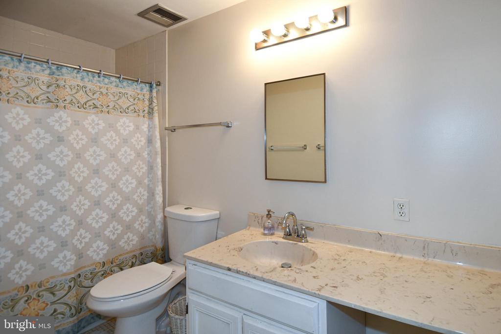 4601 N PARK AVENUE Unit: 101