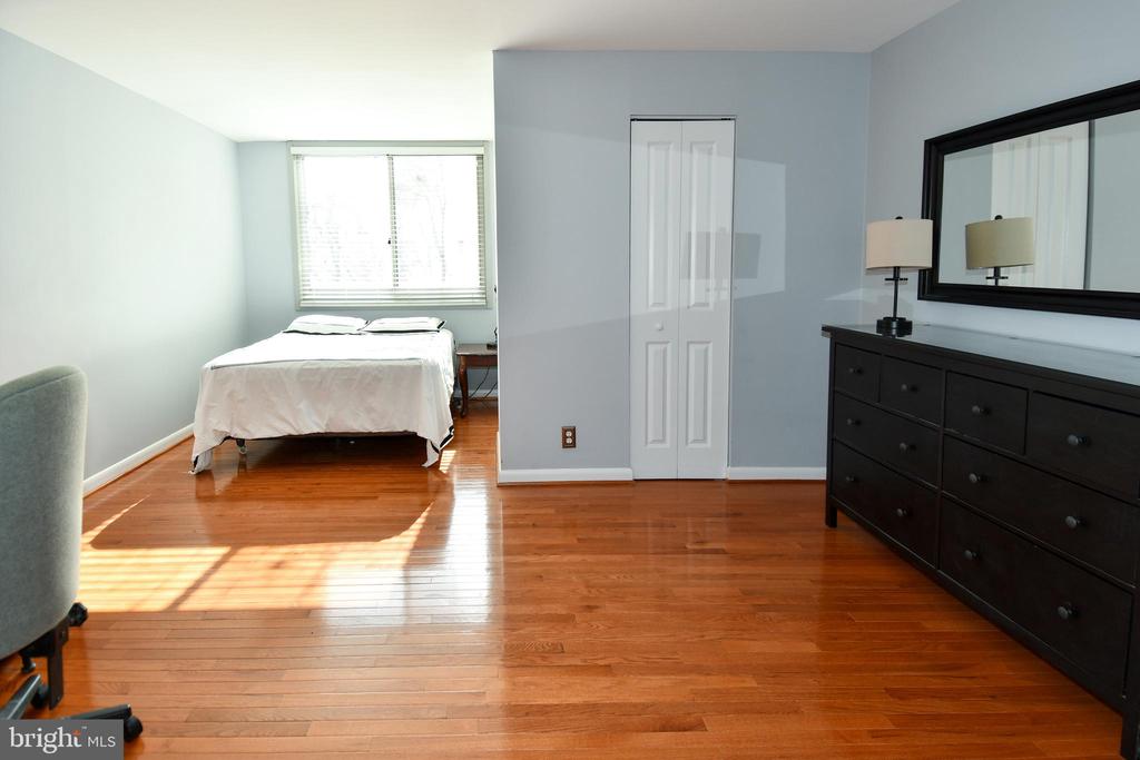 4601 N PARK AVENUE Unit: 101