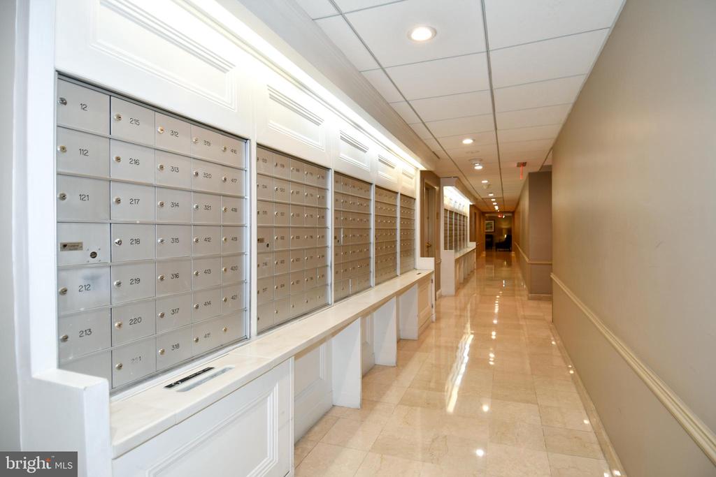 4601 N PARK AVENUE Unit: 101