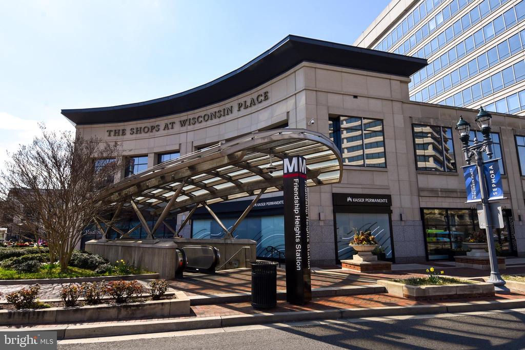 4601 N PARK AVENUE Unit: 101
