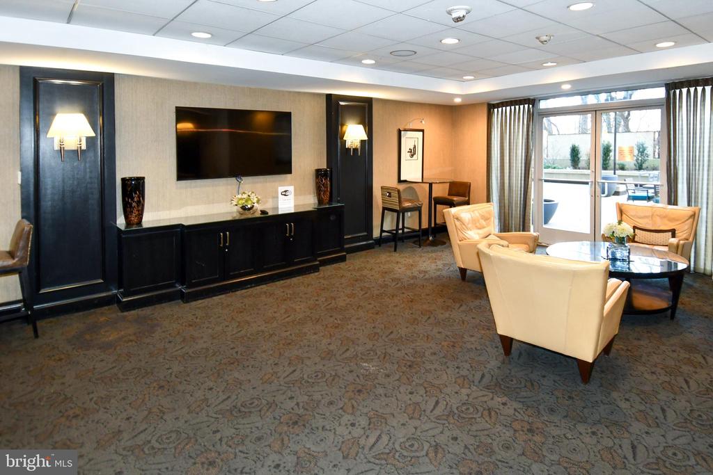 4601 N PARK AVENUE Unit: 101