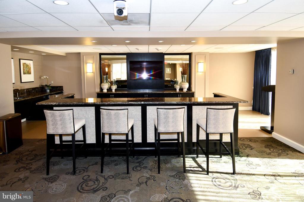 4601 N PARK AVENUE Unit: 101