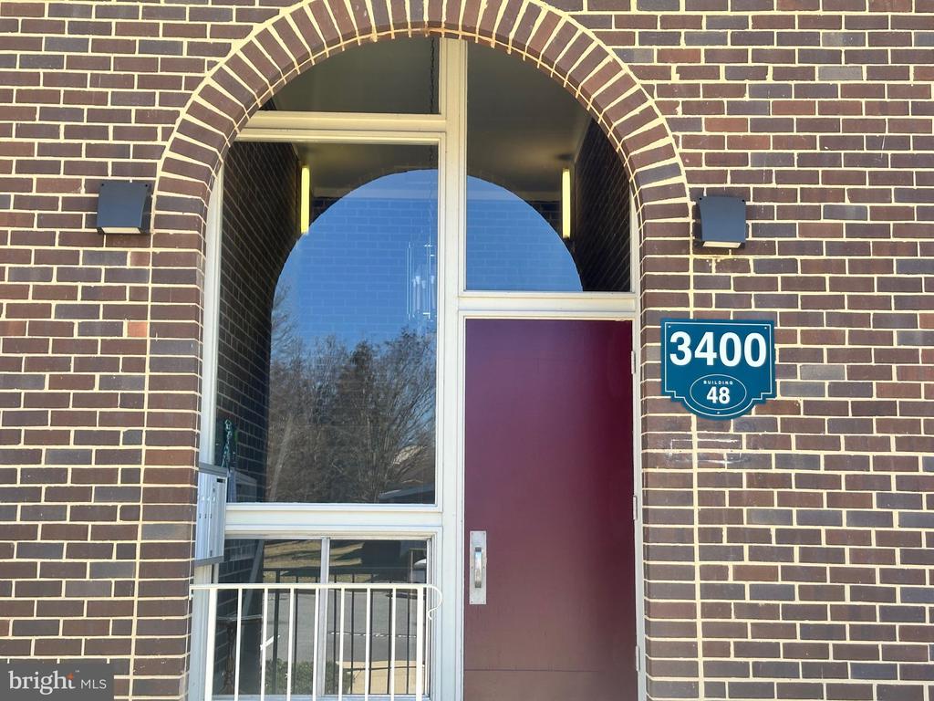 3400 CHISWICK COURT Unit: 48-2A