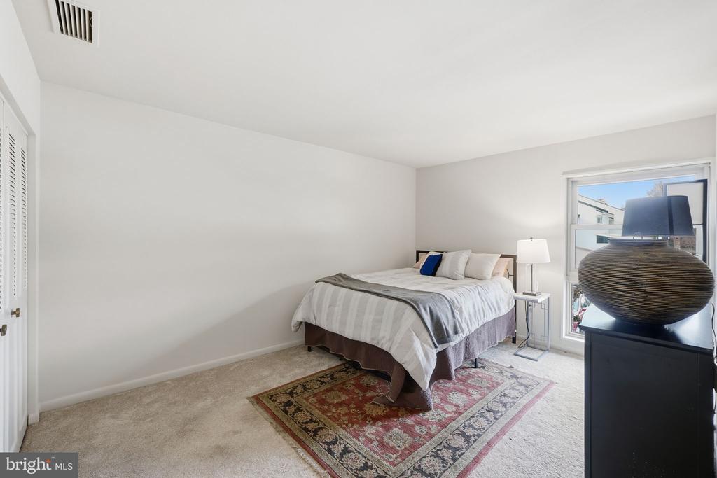 3400 CHISWICK COURT Unit: 48-2A