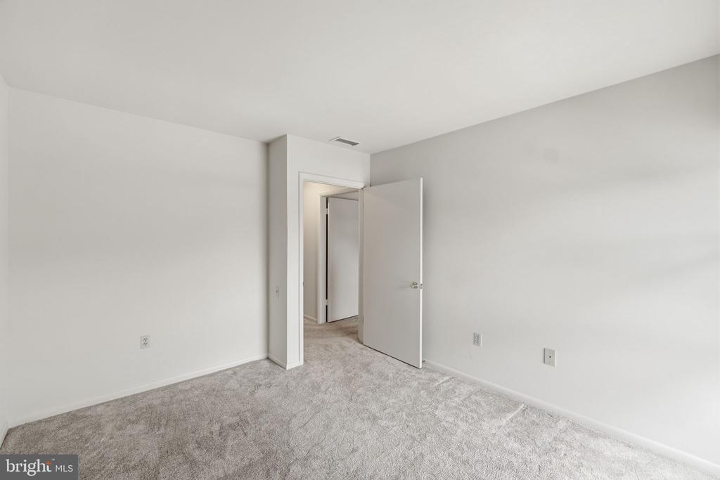 3400 CHISWICK COURT Unit: 48-2A