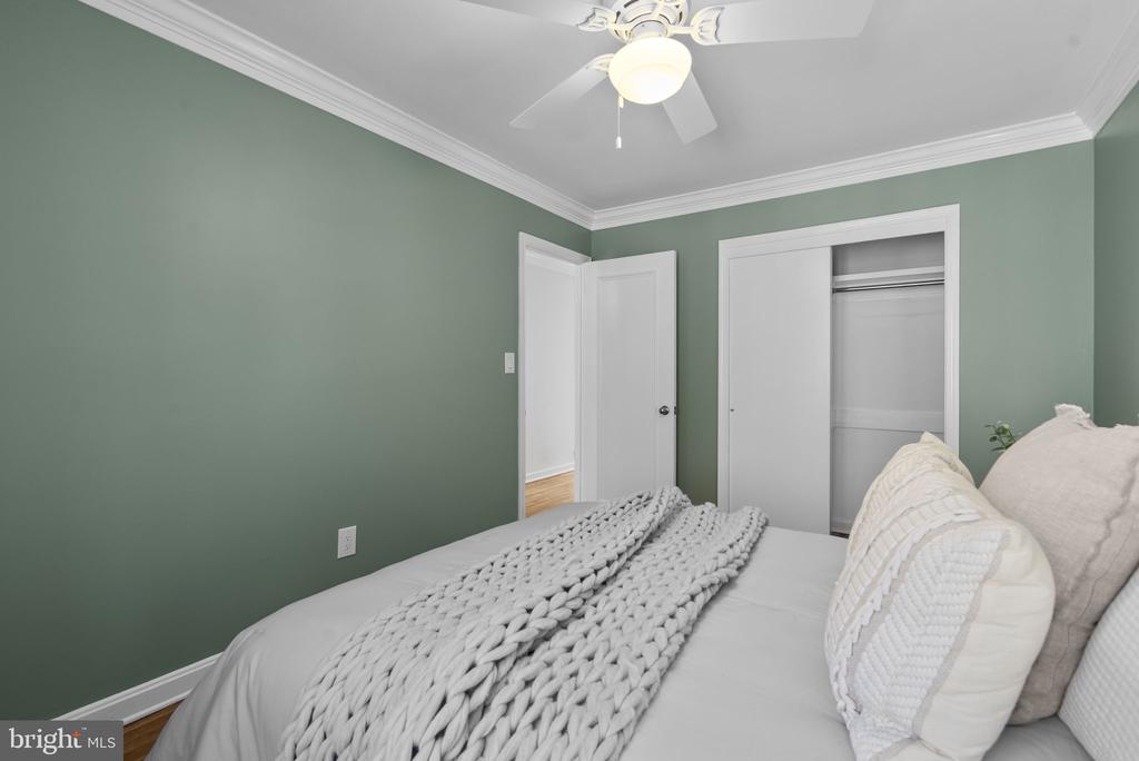 9886 HOLLOW GLEN PLACE Unit: 2538A