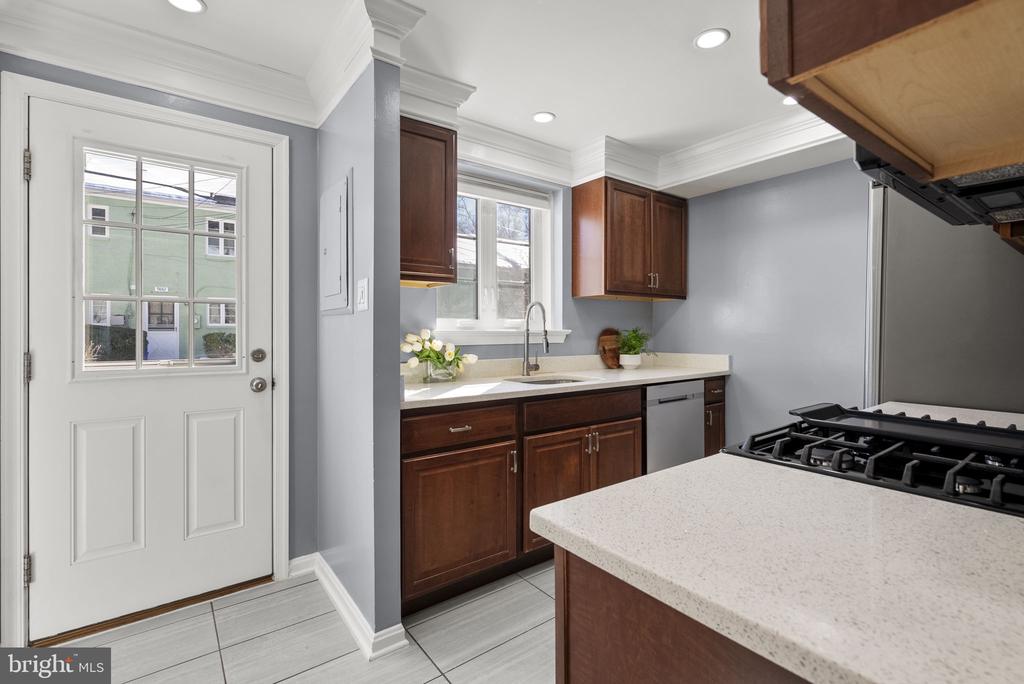 9886 HOLLOW GLEN PLACE Unit: 2538A