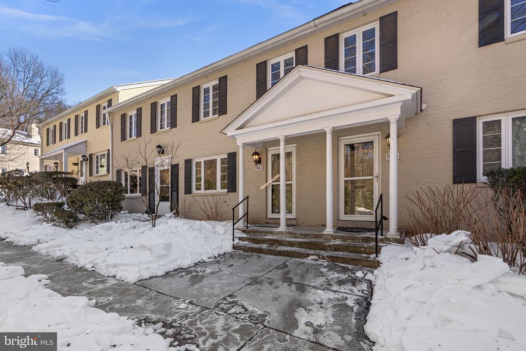 9886 HOLLOW GLEN PLACE Unit: 2538A