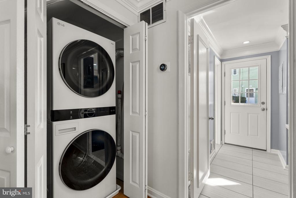 9886 HOLLOW GLEN PLACE Unit: 2538A