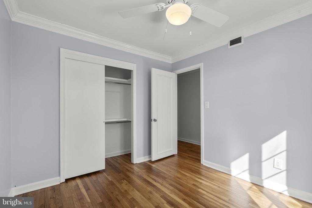 9886 HOLLOW GLEN PLACE Unit: 2538A