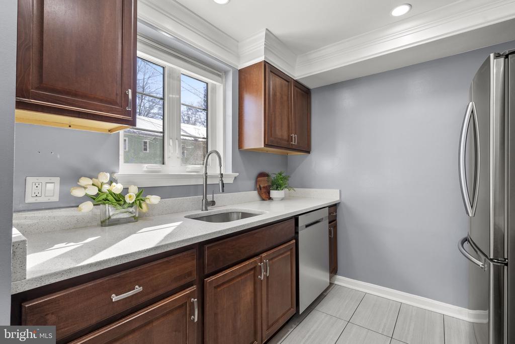 9886 HOLLOW GLEN PLACE Unit: 2538A